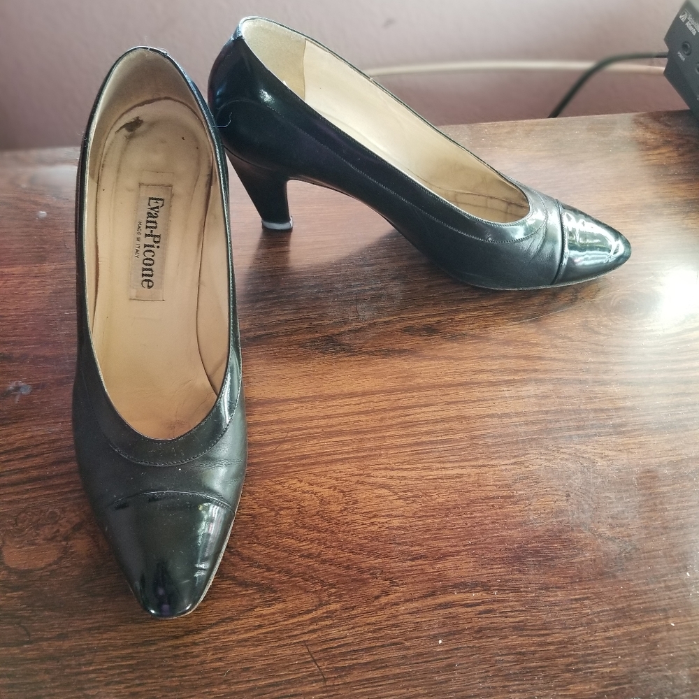 Shoe